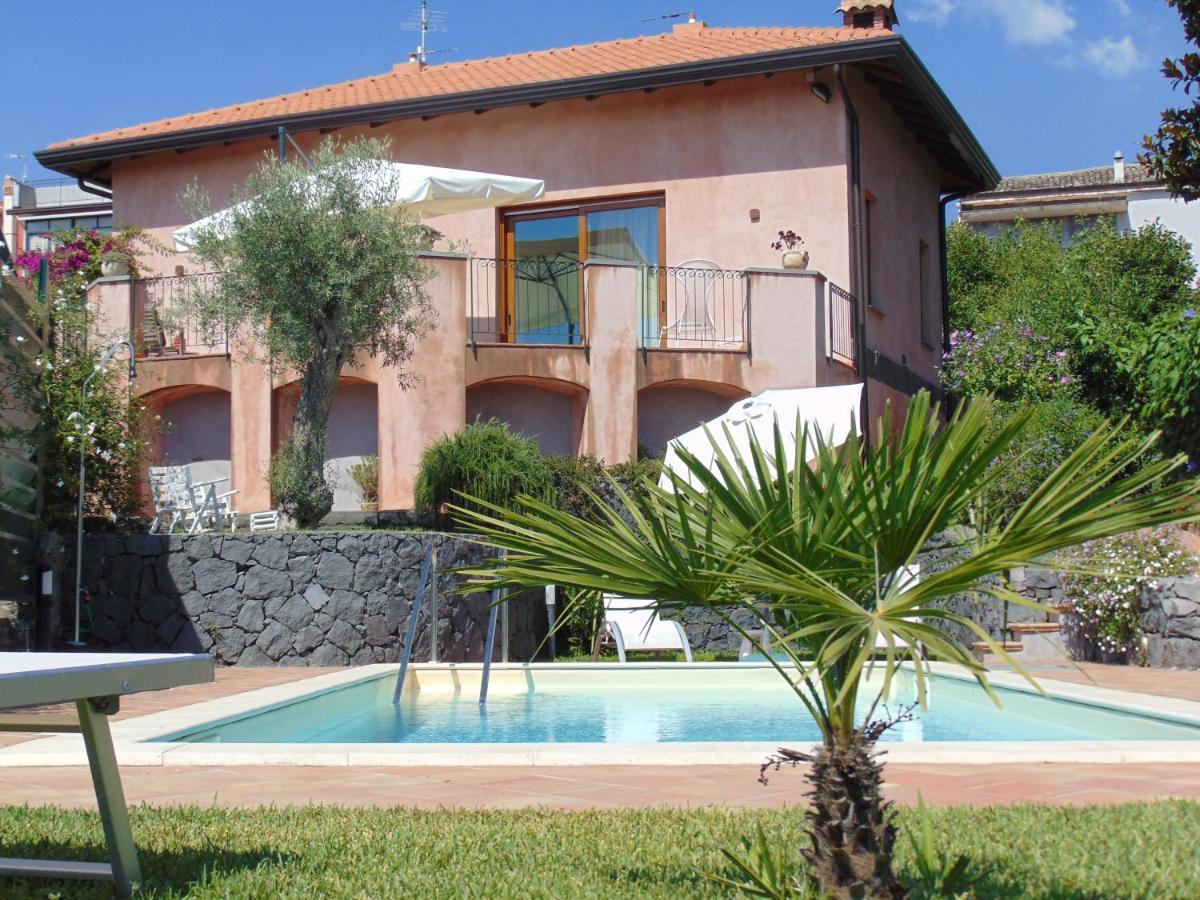 La Corte Di Bafe B&B "Slow Life" Zafferana Etnea Εξωτερικό φωτογραφία